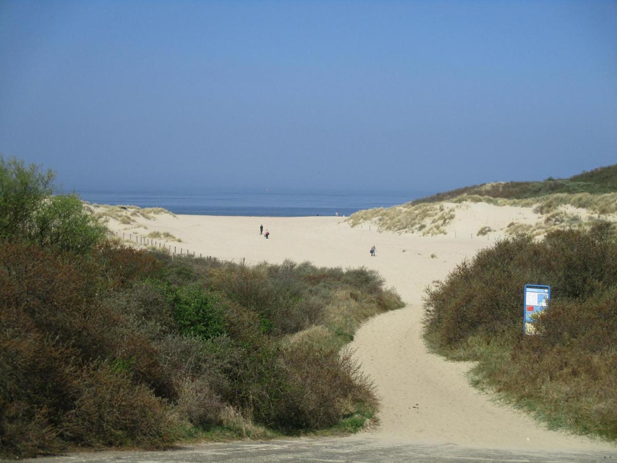 Comfortabel Vakantiehuis Aan Zee En Meer ! Kamperland Bagian luar foto
